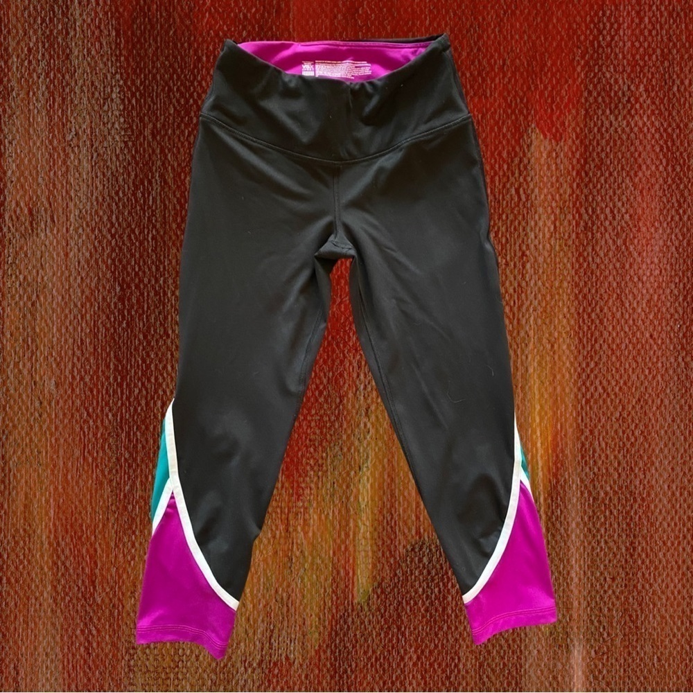 VSX Women’s Performance Cropped Leggings